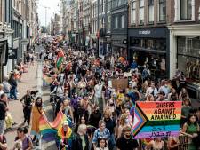 Duizenden mensen lopen Pride Walk in Amsterdam: ‘Wat mensen voelen kun je niet wegstoppen’