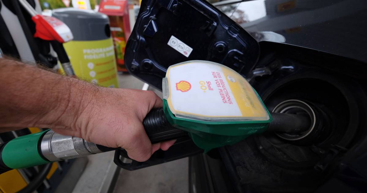 If you need to refuel, wait a little longer: petrol is cheaper tomorrow |  Money