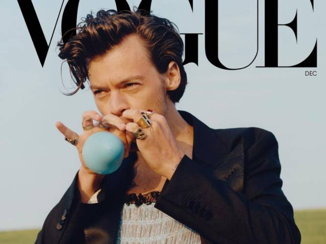 Harry Styles reageert gevat op alle kritiek rond zijn controversiële ‘Vogue’-cover met jurk