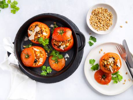 Wat Eten We Vandaag: Tomaten uit de oven met tonijn en feta 