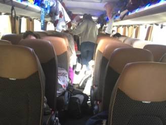 “Al 38 uur op de bus”: reisbussen met Vlaamse studenten in de problemen door sneeuwstorm op weg naar Andorra