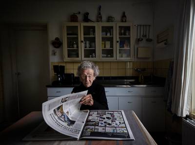 Anna van Leeuwen blies 106 kaarsjes uit: ‘Ik heb geen hobby’s, maar wel de krant, de kerk en mijn ei
