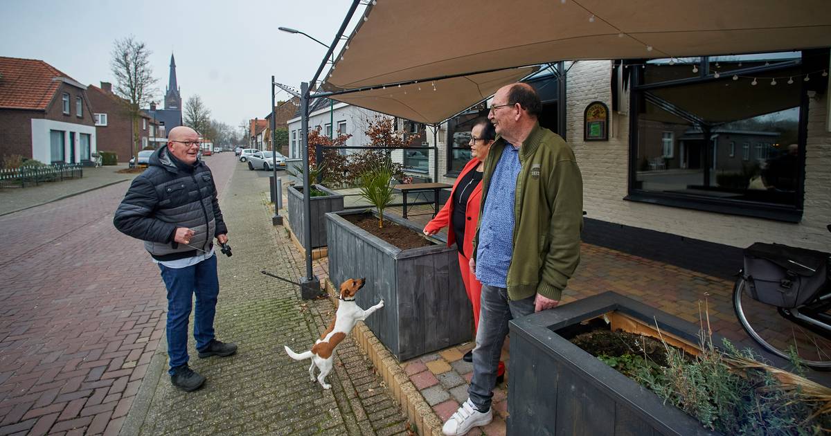 Eigenaar cafézaal HeeswijkDinther ‘Dorpscafés hebben het