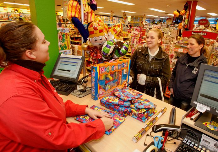 Na het faillissement van de speelgoedketen Intertoys leek het vorige week wel Sinterklaasdrukte in de speelgoedwinkel in Vaassen.