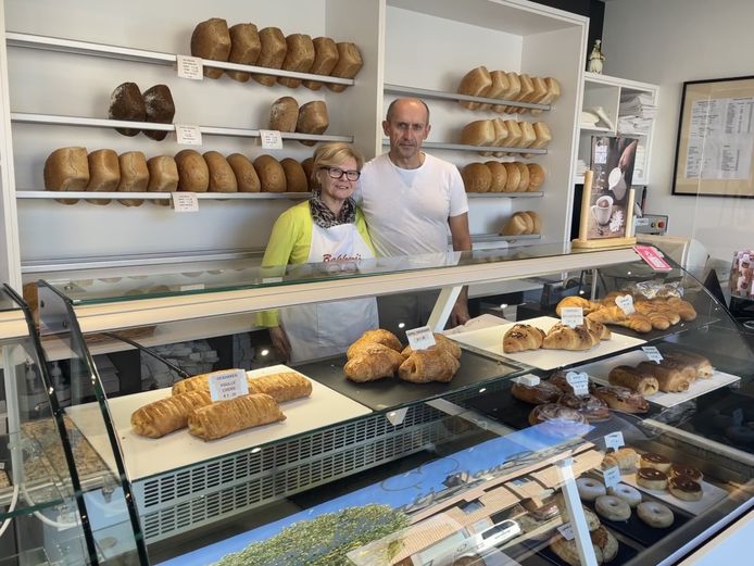 Bettina Meert en Bruno Van Roey sluiten op kerstavond definitief de deuren van Bakkerij Van Roey.