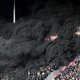 Ajax onderuit bij PSV in door rookbommen ontsierd duel, Feyenoord kan eerste titel sinds '99 nu echt wel ruiken