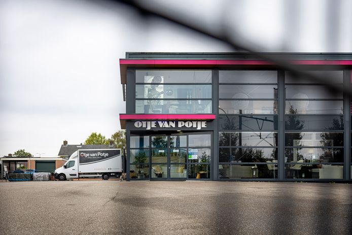 Doek valt voor winkel die iedereen in Twente kent: 'Achter de kassa ...