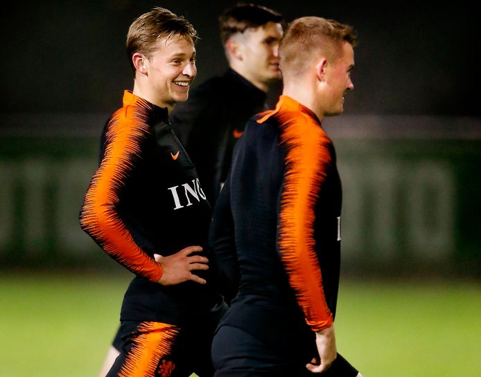 Zending Ongeldig fluit Ook Frenkie de Jong present op training Nederlands elftal | Nederlands  voetbal | AD.nl