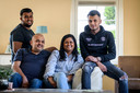 De familie Jhanjhan, twintig jaar na de vuurwerkramp, staat op het punt om te verhuizen uit Enschede.