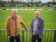 Kees van Belzen (voorzitter van de jubileumcommissie) en Ron Huser (de huidige voorzitter) op de tribune van GPC Vlissingen. De tribune is vernoemd naar het boegbeeld van de club, Anton Hendrikse.