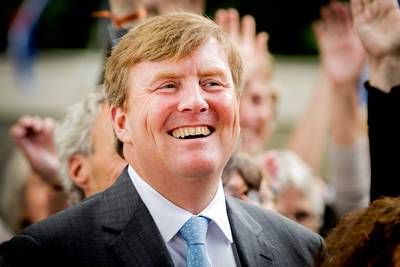 Koning Willem-Alexander opent provinciehuis in Arnhem