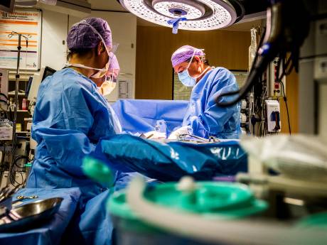 Wachtlijsten in ziekenhuizen blijven lang: ‘Over inhalen praten we niet’