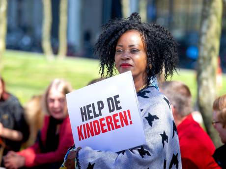 Kabinet belooft dat minder kinderen uit huis worden geplaatst