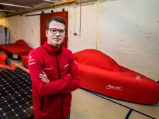Hengeloër Thijs werkte mee aan Twentse zonne-auto en won de Solar Challenge in Marokko: ‘Echt een kick’ 