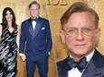 ‘James Bond’-acteur Daniel Craig maakt zeldzame verschijning met zijn vrouw (en verbaast fans met nieuwe look)