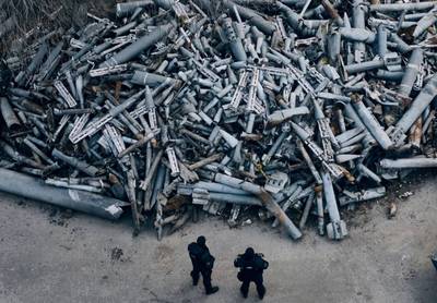 Oekraïne deelt foto van ‘rakettenkerkhof’ in Charkiv: “Hebben onze stad de laatste negen maanden verwoest”