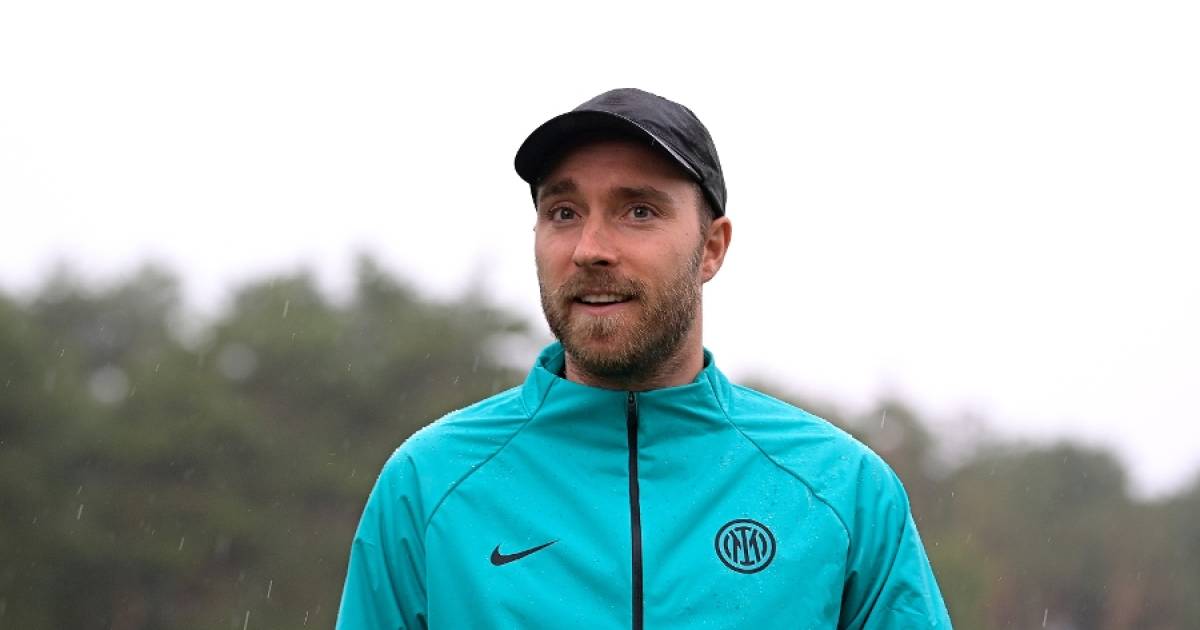 Prachtige beelden: Eriksen steekt meisje hart onder de ...