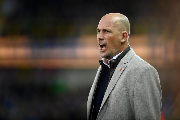 Ruud Vormer titulaire contre City? Philippe Clement ne dévoile pas ses plans.