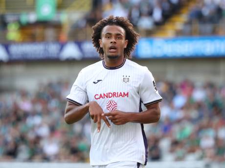 Joshua Zirkzee toont zich bij Anderlecht: ‘Wat ze in Nederland ook zeggen, ik ben blij met mijn stap’