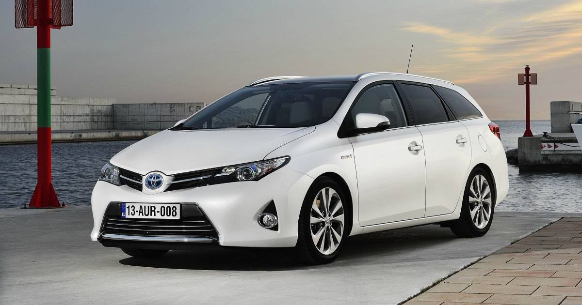 Toyota Auris Hybrid (2013-2019) interior & comfort