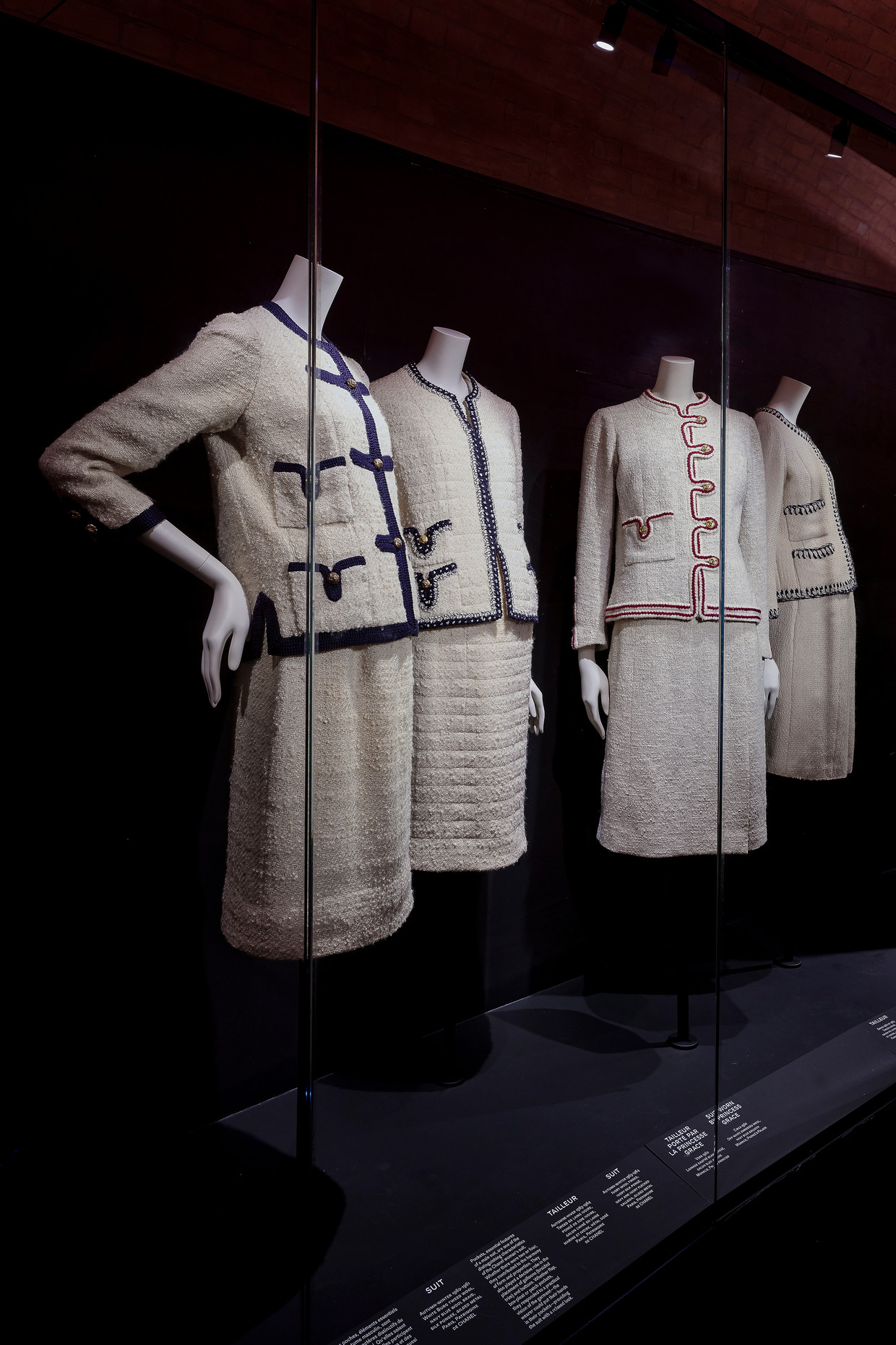 Spreek luid tegenkomen militie Een expositie toont hoe radicaal Coco Chanel in de mode was. Haar kleding  verloste de draagsters van vrouwonvriendelijkheid