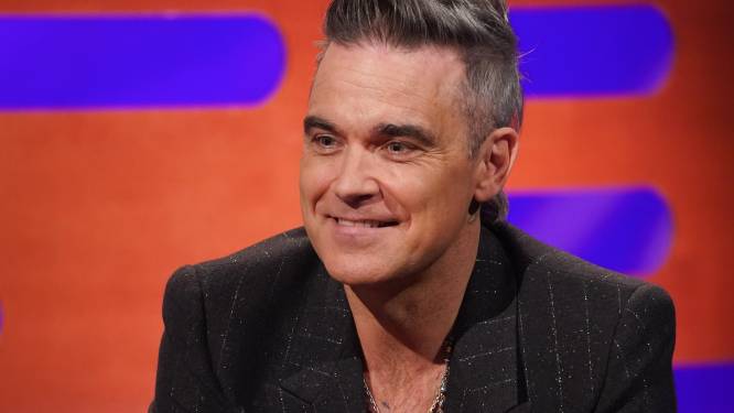 Na maanden mysterieus doen bekent Robbie Williams: obscuur housebandje is van hem
