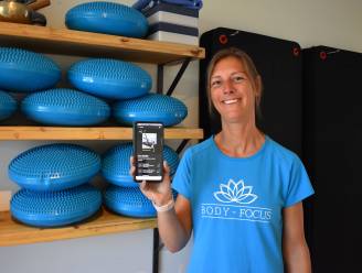 Coach Katrien (41) ontwikkelt eigen app met oefeningen in pilates en core stability: “Mensen met fysieke klachten helpen, dat is mijn passie”