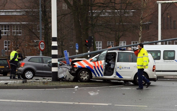 Twee Agenten Gewond Bij Ongeval Helmond Foto Ed Nl
