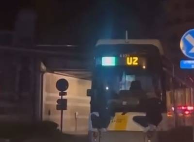 Levensgevaarlijke stunt: beelden van ‘tramsurfers’ in Gent doen de ronde op sociale media