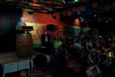 Na twee jaar coronastilte weer een ouderwetse Wouwse tonpraatavond bij Donkenhof