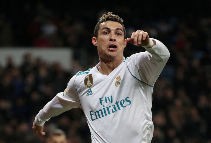 Cristiano Ronaldo viert zijn doelpunt.