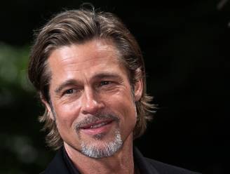 Brad Pitt in tweestrijd? “Reünie met Angelina in de maak, maar kids zien hem liever met Jennifer”