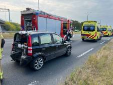 Automobilist gewond bij botsing op N348 bij Deventer, bestuurder naar ziekenhuis