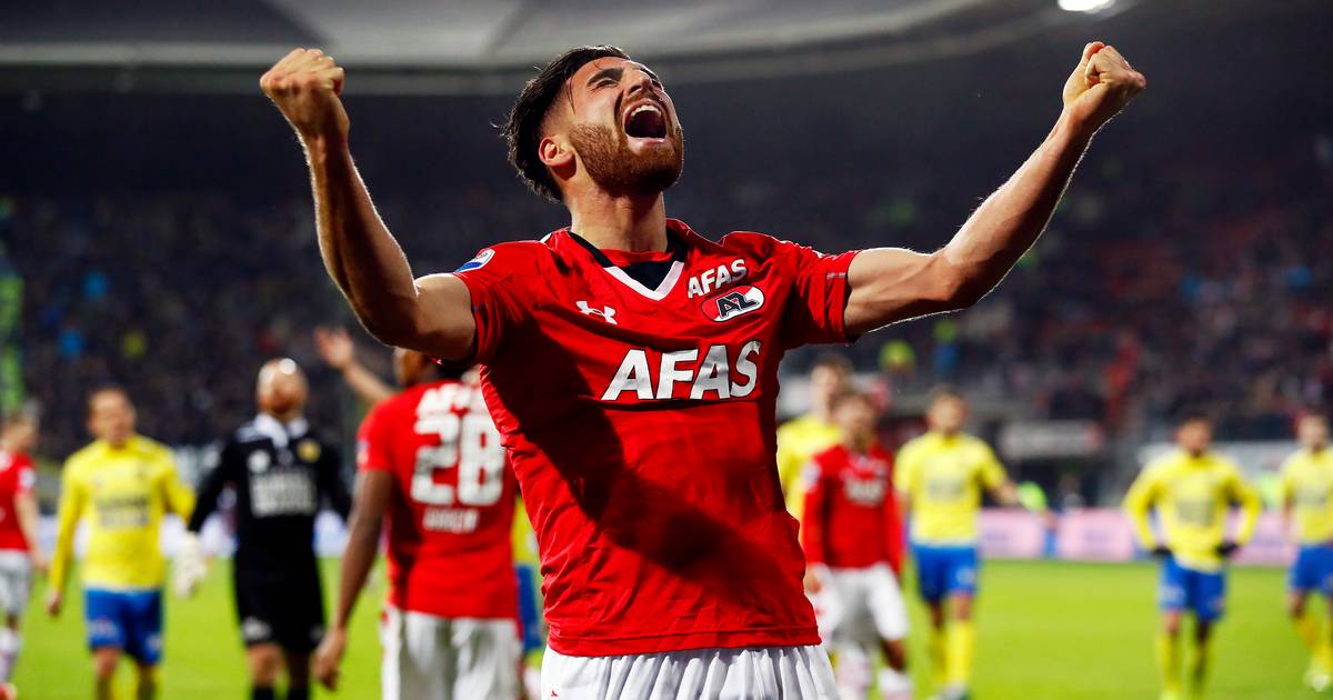 Videoref grijpt ook bij AZ in Nederlands voetbal AD.nl