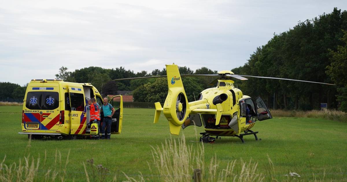 Kind zwaargewond na aanrijding in Angerlo, slachtoffer met traumahelikopter naar ziekenhuis gevlogen.