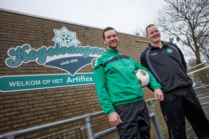 Kogelvangers-coach Erik van der Giesen (rechts).