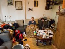 Olaf kan niets meer zelf na beenbreuk en leeft in vies huis, maar wordt door bureaucratie aan lot overgelaten