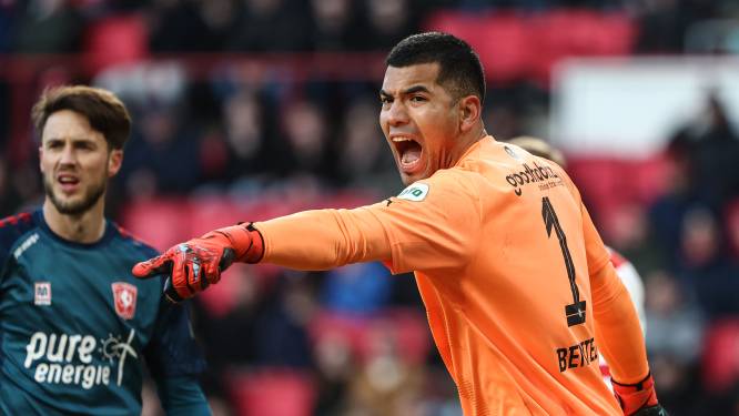 PSV begroet keeper Benitez weer op het trainingsveld: dit is de stand van zaken