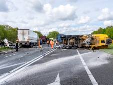 Ravage op A59 door botsing met drie vrachtwagens: ‘Ik wist meteen dat het niet goed zat’