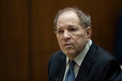 Model beschuldigt voormalige medewerker van Harvey Weinstein van verkrachting in rechtszaak