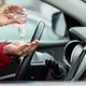 Waarschuwing van de brandweer: desinfecterende handgel kan leiden tot autobrand