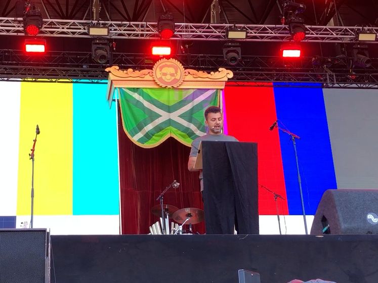 'Geestelijk leider' Eus spreekt de Zwarte Cross toe