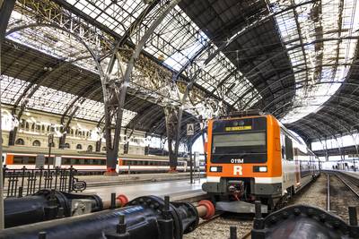 Treinongeluk bij Barcelona: machiniste omgekomen, 95 inzittenden gewond