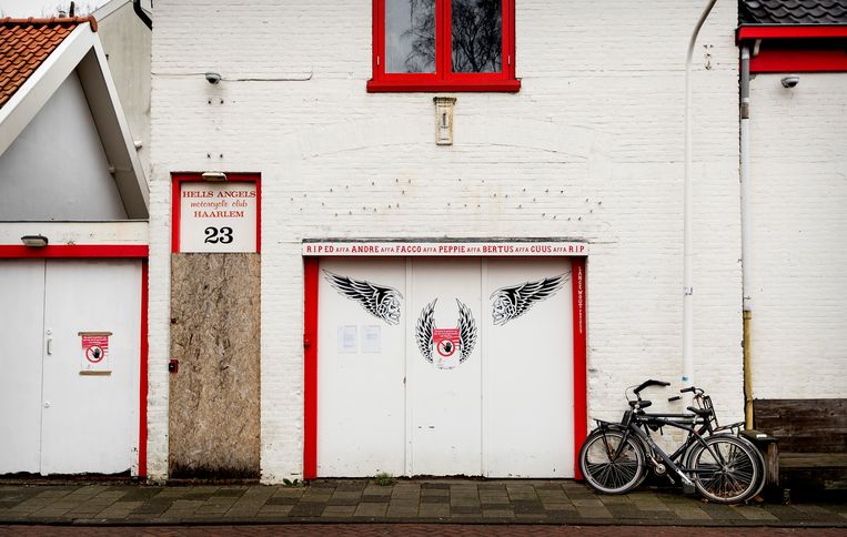 Het voormalige clubhuis van de Hells Angels in Haarlem. De burgemeester besloot het pand in januari 2017 te sluiten na een inval waarbij onder meer drugs werden aangetroffen. Beeld ANP