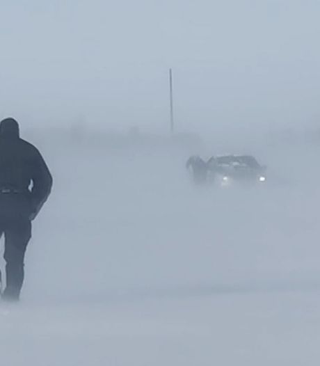 Des dizaines d'automobilistes bloqués dans le blizzard au Minnesota et dans le Dakota du Nord