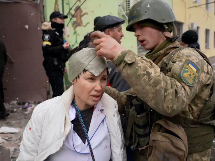 Beelden Marioepol tonen verwoesting en radeloze mensen