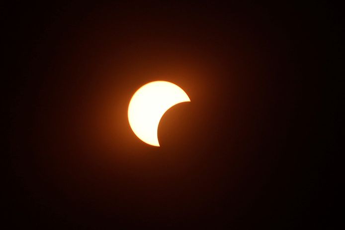 Illustration d'une éclipse solaire partielle