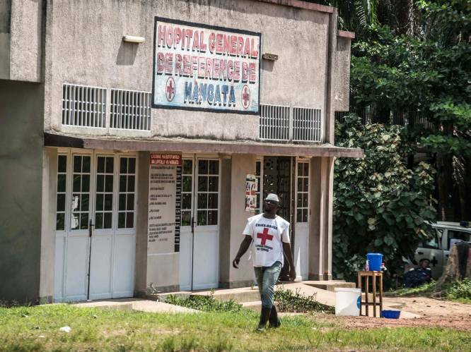 Ebolapatiënten ontsnappen uit ziekenhuis terwijl dodelijk virus verder oprukt