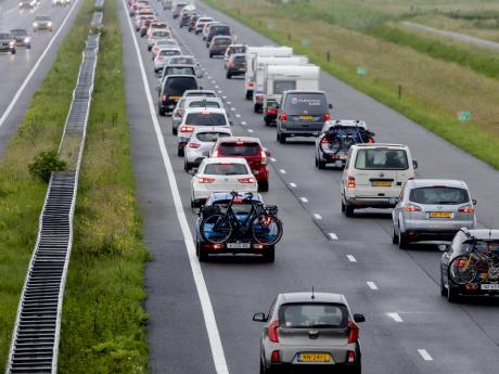 File en vertraging na ongeluk op A28 bij Harderwijk, inmiddels rijdt alles weer