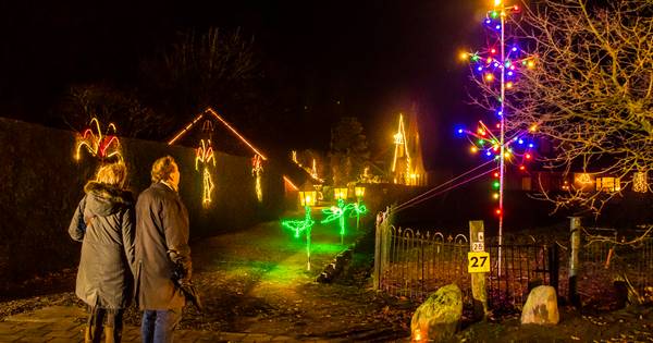 Dit dorpje is het Parijs van Twente... Elke straat is rond kerst verlicht! - Tubantia